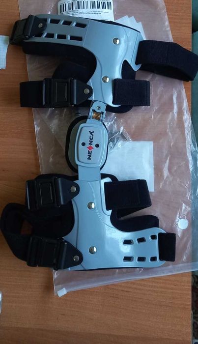 Коленный ортез шарнирный профессиональный бренд Neenca