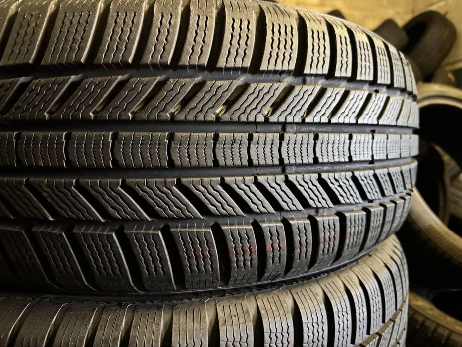 Зимові шини 235 55 R19 Continental 2022рік