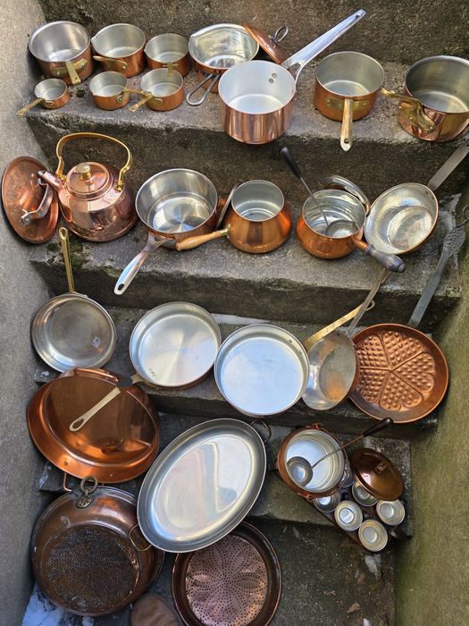 Вінтажний мідний посуд