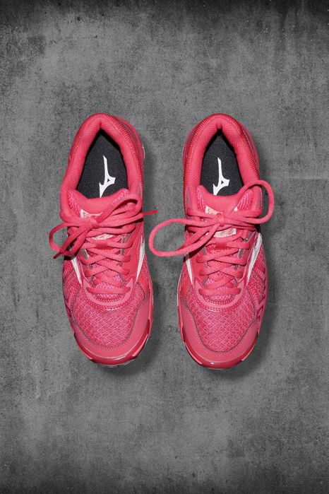 Damskie buty halowe siatkarskie Mizuno Wave Bolt 7 r. 37