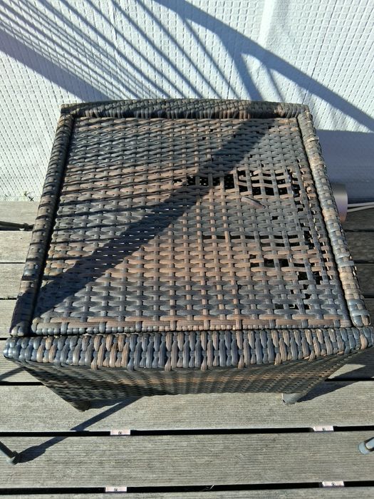 Mesa de Apoio e Cadeiras de Jardim - HAPPY DAY