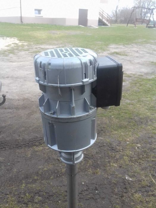 Motoreduktor do schladzalnika na mleko