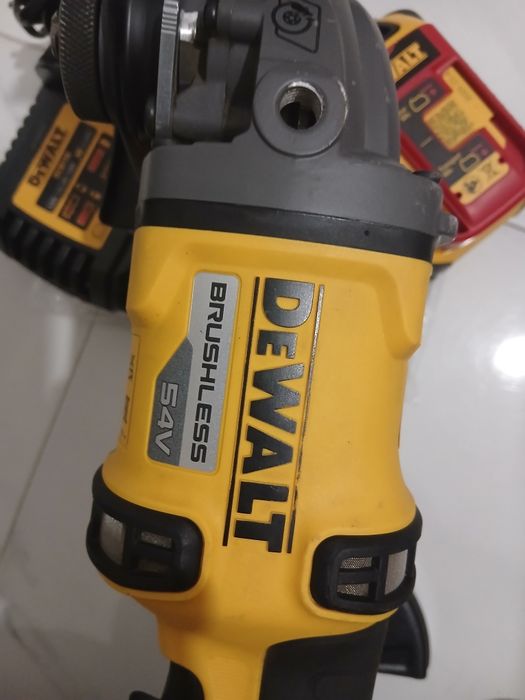 Barbadora elétrica  DEWALT
