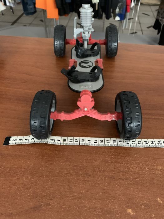 Extreme Skateboard Action Man та дві фігурки