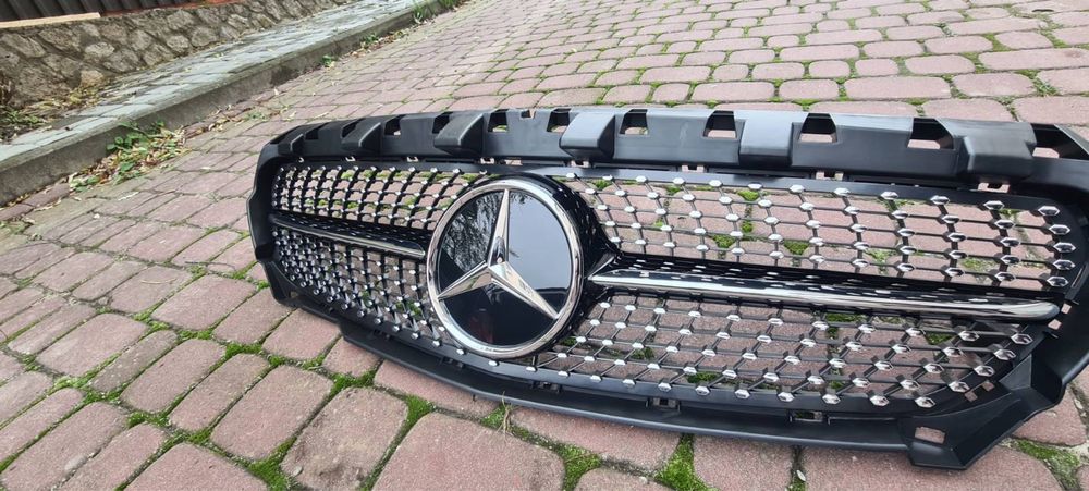 Mercedes Benz CLA решотка ришітка гриль  C117 W117 2013р-2019р