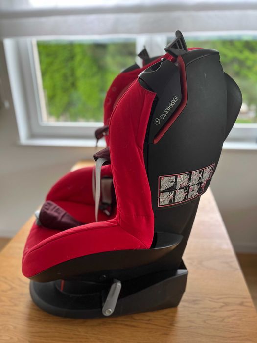 Foteliki Maxi-Cosi Tobi + Maxi-Cosi CabrioFix + baza EasyFix