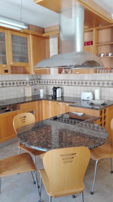 Apartamento T2 para Férias na Nazaré – Em Frente à Praia!