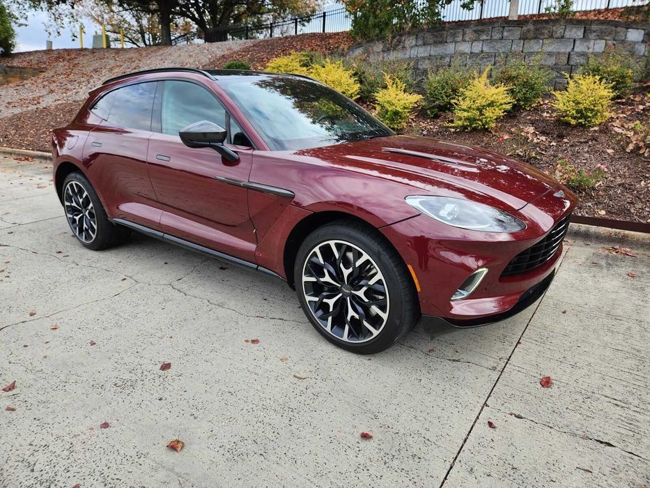2021 Aston Martin DBX