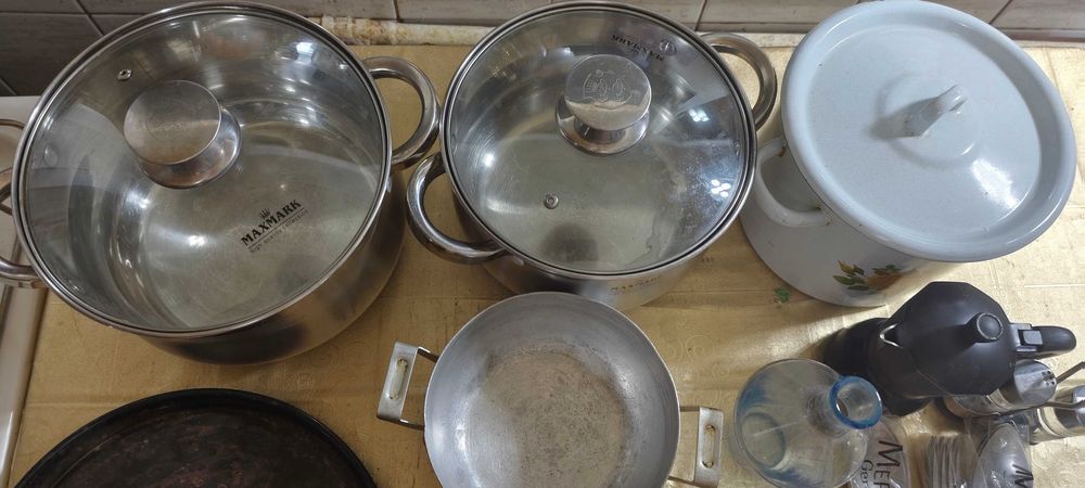 Набор кастрюль\сковородок\приборы\кофеварка\графин одним лотом