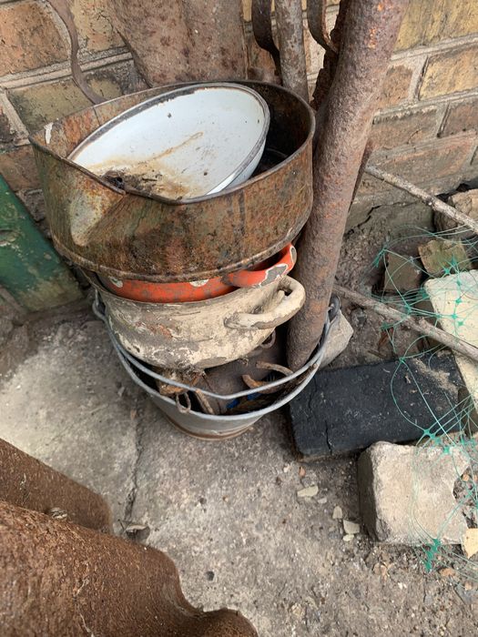 Продам бытовой лом металла. 68 кг чёрный + 1 кг алюминий