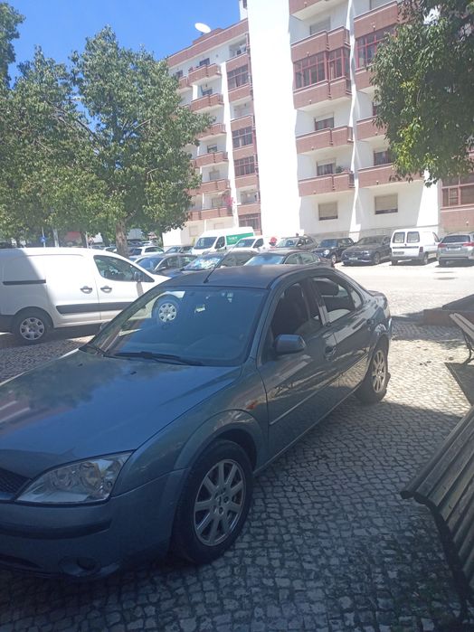 Ford mondeo 2002490068641401415681