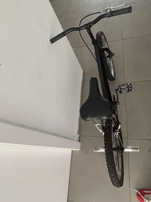 Bicicleta quase nova