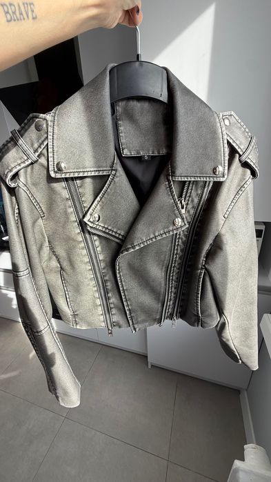 Продам шкіряну куртку