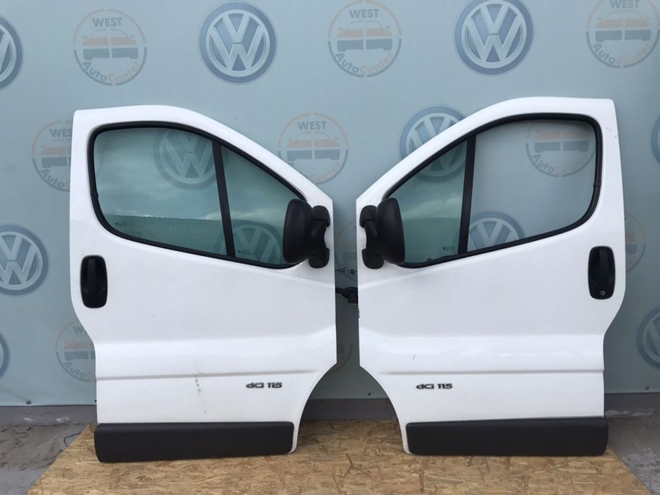 Трафік Виваро Trafic Vivaro 2013 дверь зеркало стекло молдинг шрот