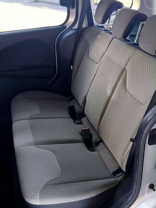 Carrinha Ford Tourneo Courier 1.0 EcoBoost Titanium