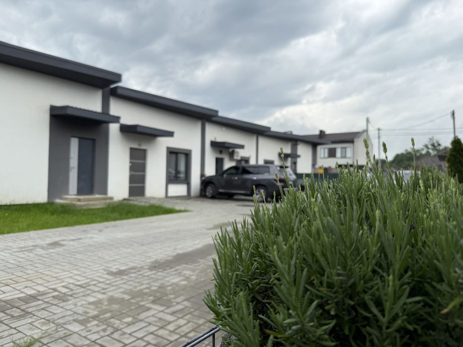 Продаж котеджу з частковим ремонтом