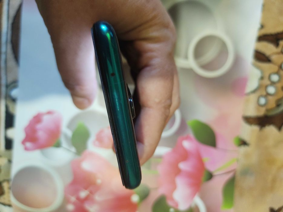 Продам xiaomi redmi note 8 pro 6/64 пам'ять в дуже доброму стані