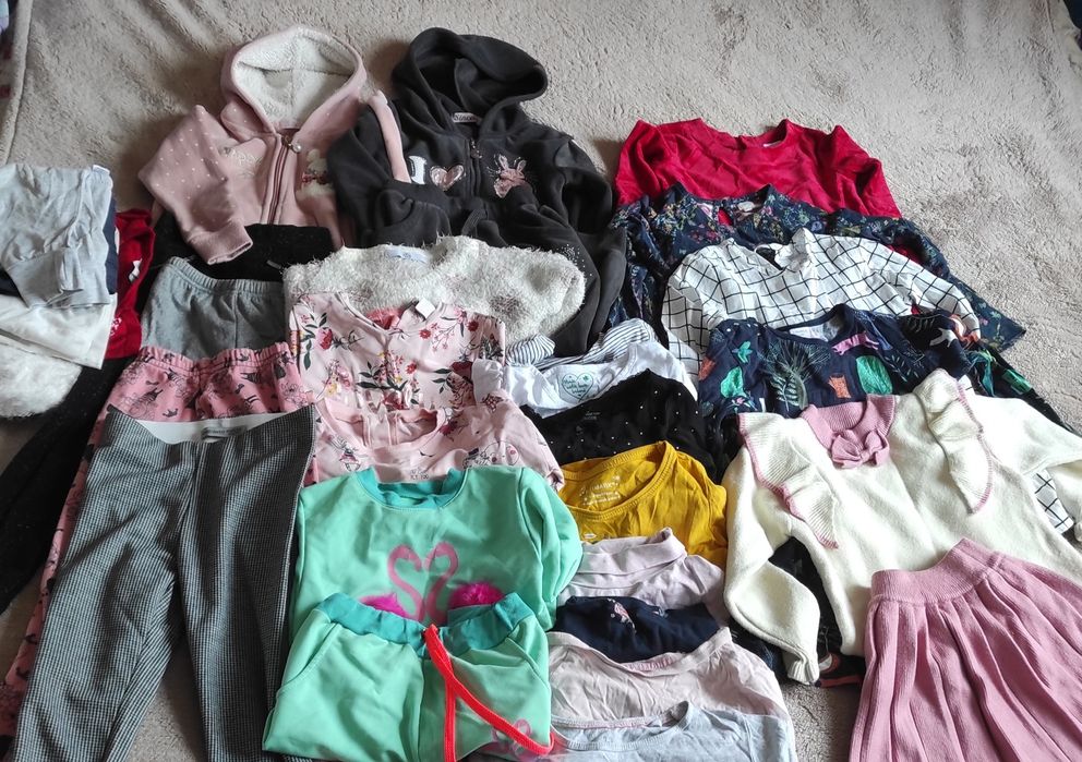 пакет одягу на 3-4-5 роки, штани, лосіни, кофти, реглани, плаття