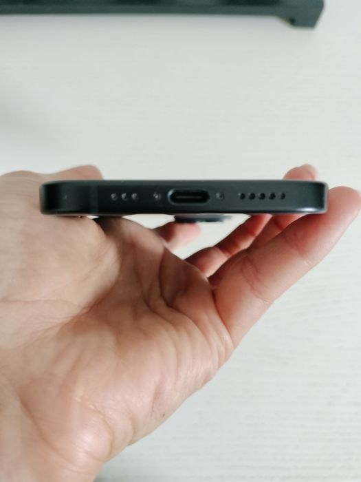 iPhone 15 128gb + 2 capas