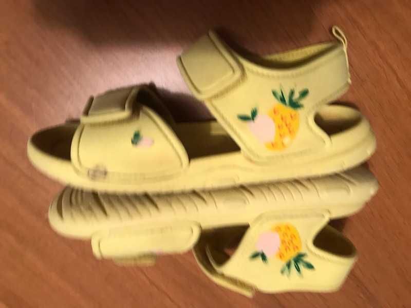 Sandálias de verão leves e de uso na água H&M Amarelas T30-31