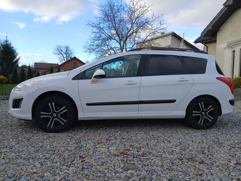 Пежо 308 sw 2011 року