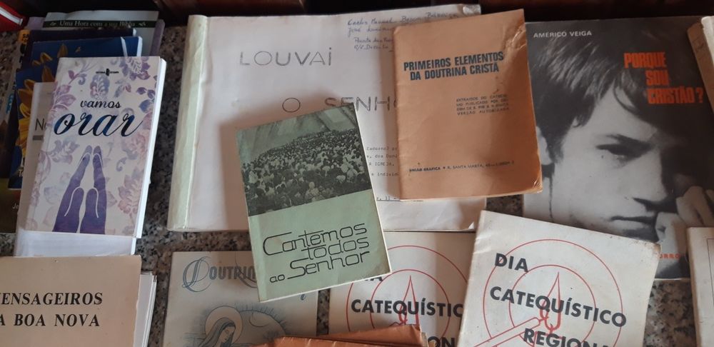 Conjunto de Livros de Catequese Antigos Diversos