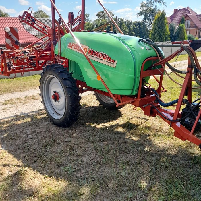 Opryskiwacz ciągany Krukowiak 1000L 15m