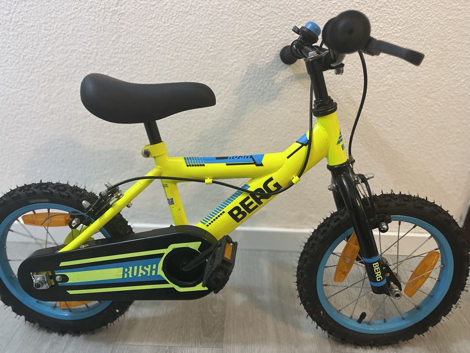 Bicicleta BERG QUASE NOVA + Rodas de Apoio