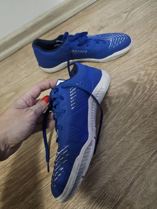 Męskie buty typu halówki