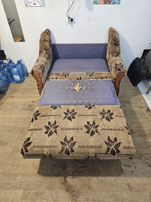 Диван ширина 132 см. довжина складений  94 см., розкладений 200 см.