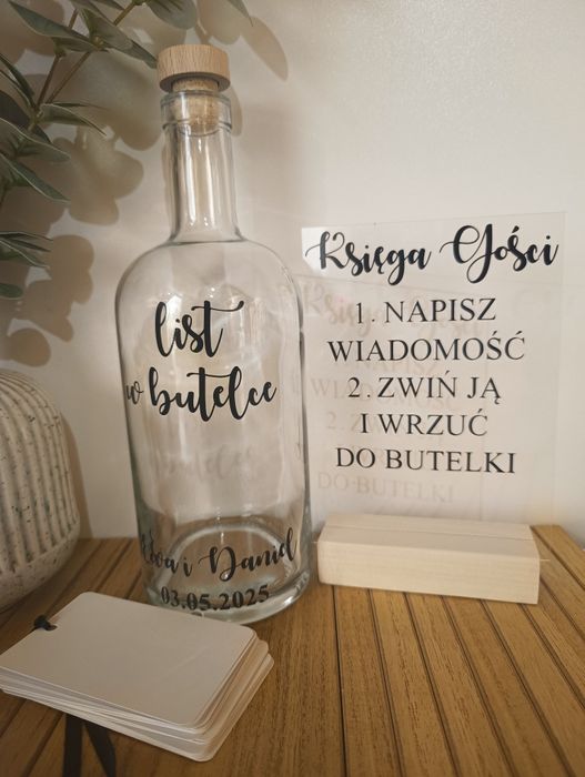 Księga gości list w butelce