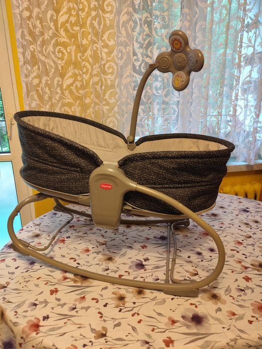 Jest to Tiny Love Rocker Napper 3w1, wielofunkcyjny leżaczek, bujaczek i łóżeczko