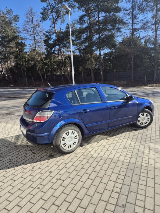 Opel Astra H 2004 1,6 benzyna