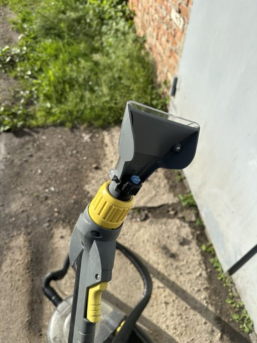 Продам Karcher Puzzi 8/1c