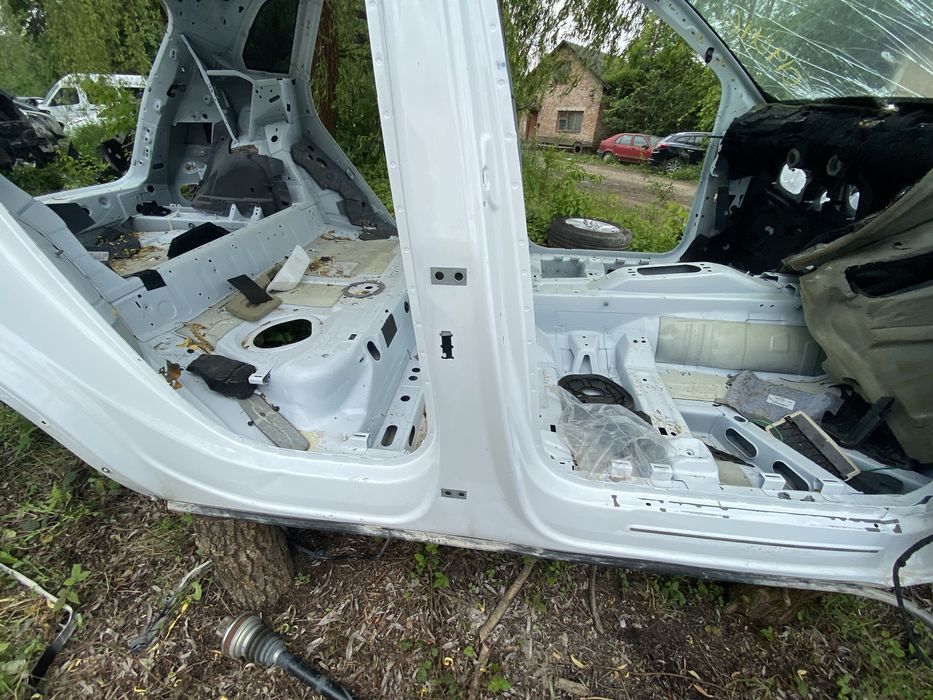 Поріг правий з стійкою B AUDI Q5 колір Y9C 80A 2016-2022