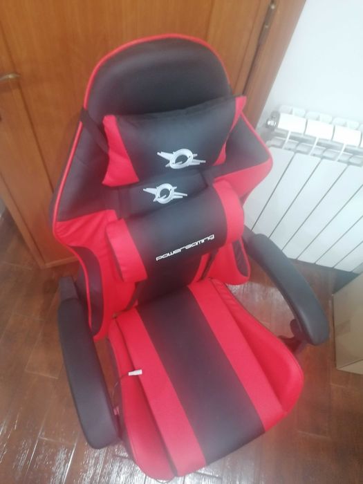 Cadeira gaming em muito bom estado