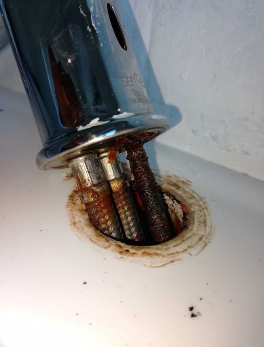 Faz Tudo em Amadora e Grande Lisboa, Canalizador, Pintor, Pisos.