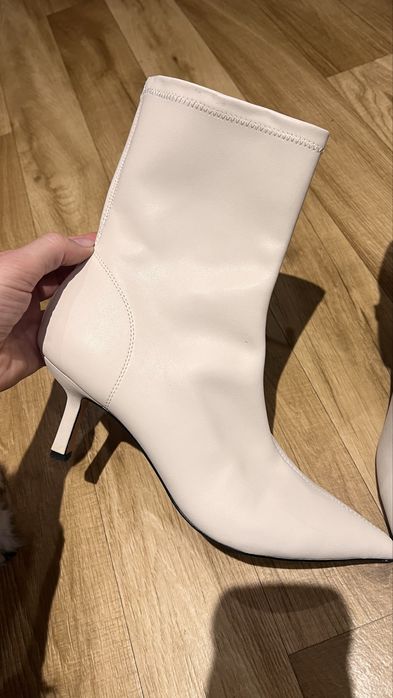 Skórzane botki na korku Reserved