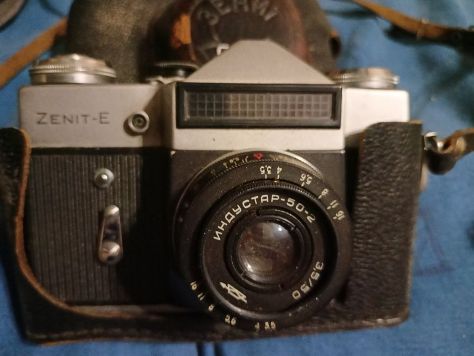 Продам фотоаппарат зенит е