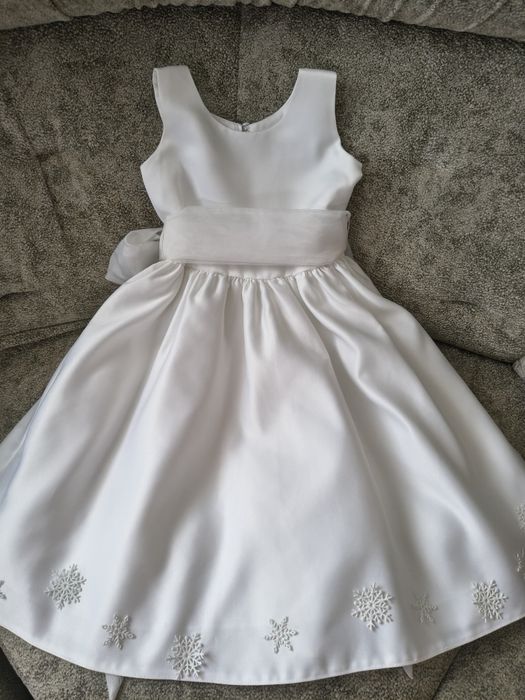 Сукня біла святкова нарядна довга пишна, костюм зими, сніжинки