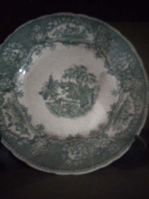 Varios pratos antigos