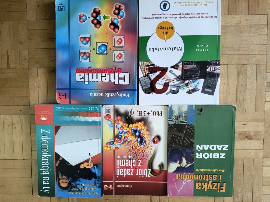 Zestaw 20 podręczników, pomocy naukowych - język angielski, biologia,