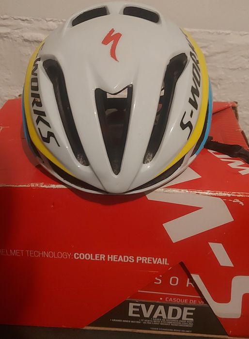 Kask Specialized preveil Team Astana L komplet