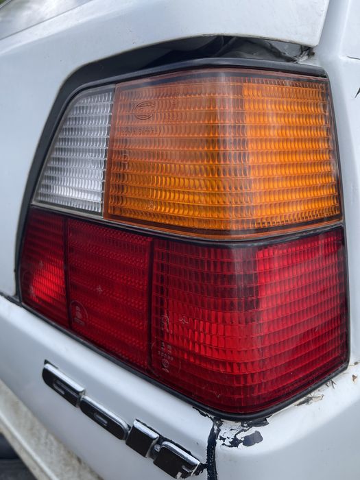 Правий стоп Volksvagen Golf 2 Hella