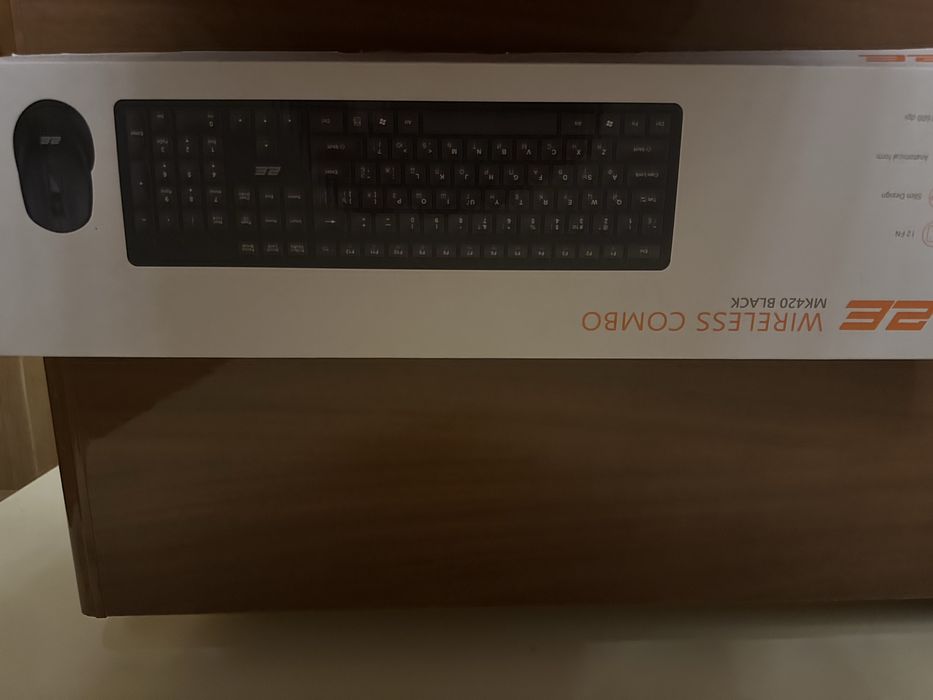 Клавіатура з мишкою