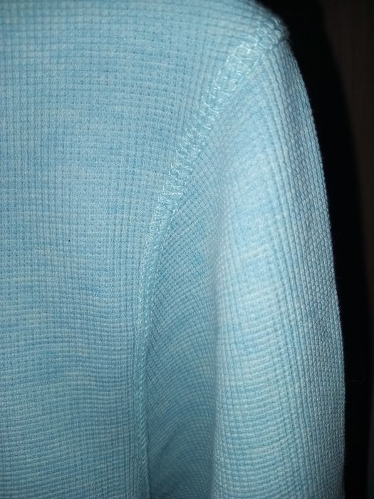 Фирменный свитшот лонгслив Hugo Boss. Оригинал.