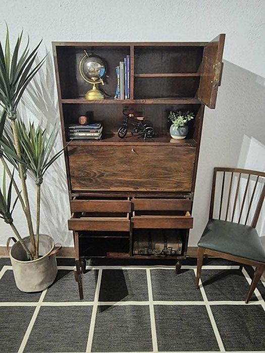 Estante / Prateleira / Escrivaninha / Vintage / Olaio / Anos 70 / Aparador