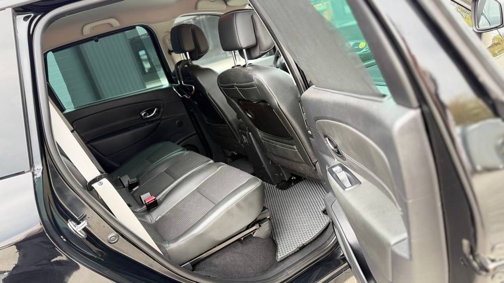 Продаж авто Renault Grand Scenik