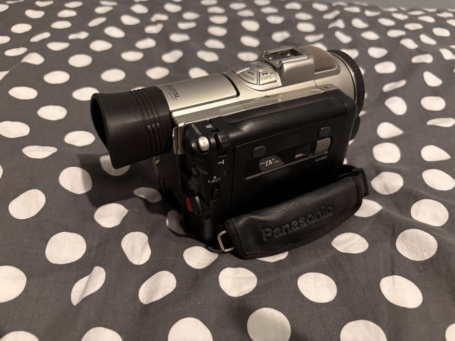 Kamera minidv panasonic NV-da1