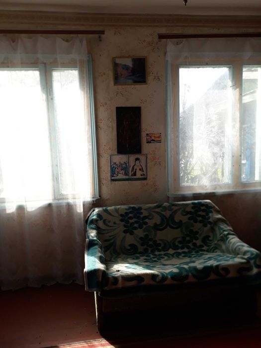 Будинок під дачу або для проживання